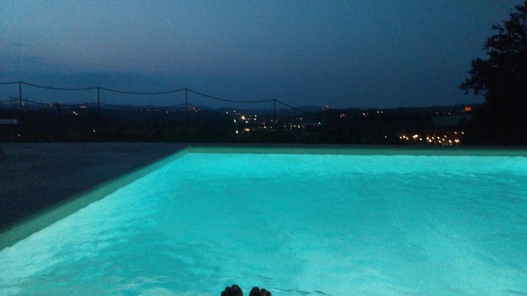 Tenuta Montanello B&B Castiglione Falletto Exterior photo