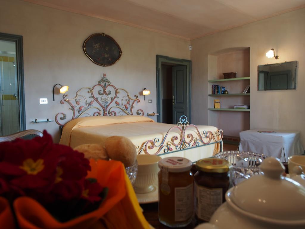 Tenuta Montanello B&B Castiglione Falletto Exterior photo